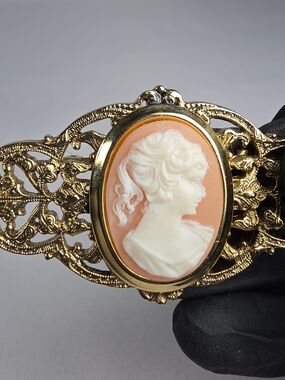 Vintage Gold Tone Filigree Cameo Brooch Ornate Profile Portrait Pin Jewelry